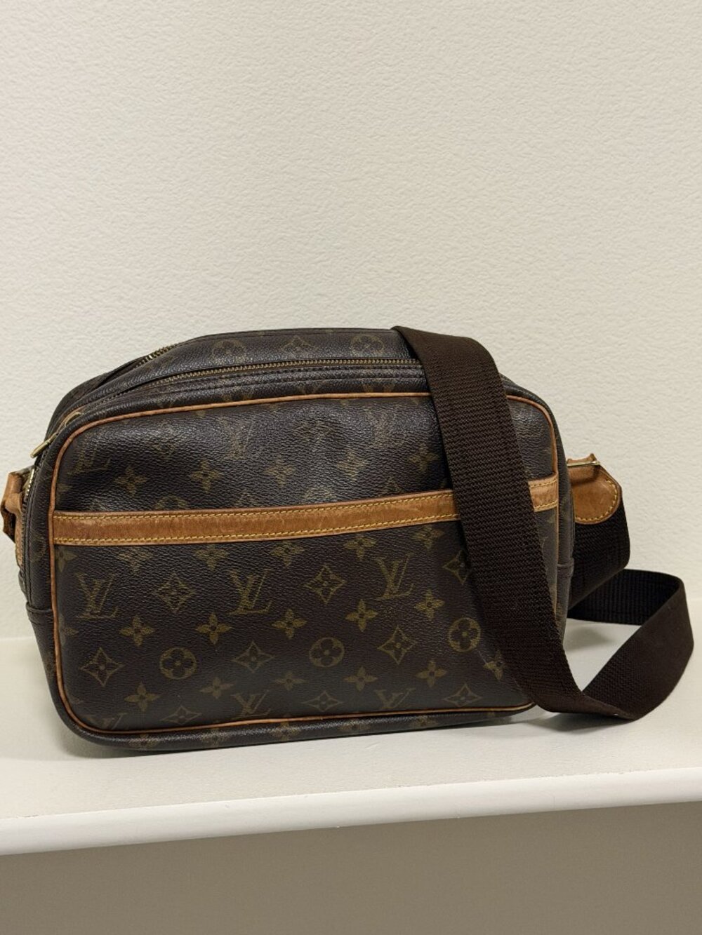 Louis Vuitton Monogram Reporter PM Crossbody Messenger Camera Bag Authentic